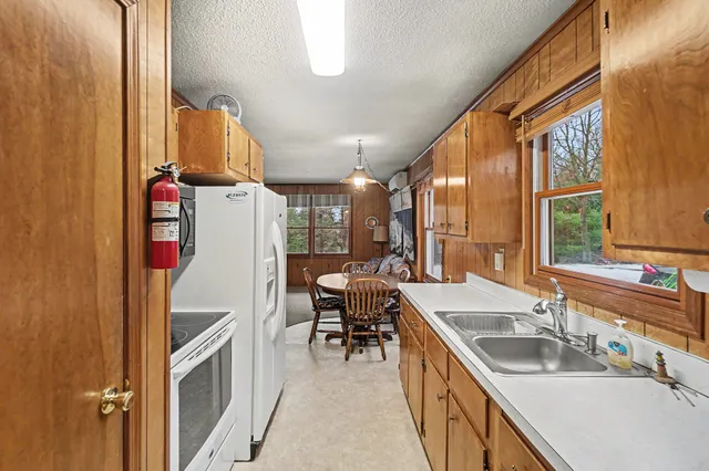 $500,000 | 2960 North Sahara Trail, Mears, MI 49436