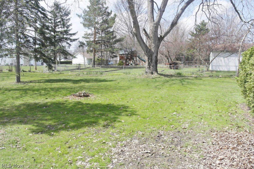1704 Sunview Road Lyndhurst, OH 44124 - Photo 10 of 12