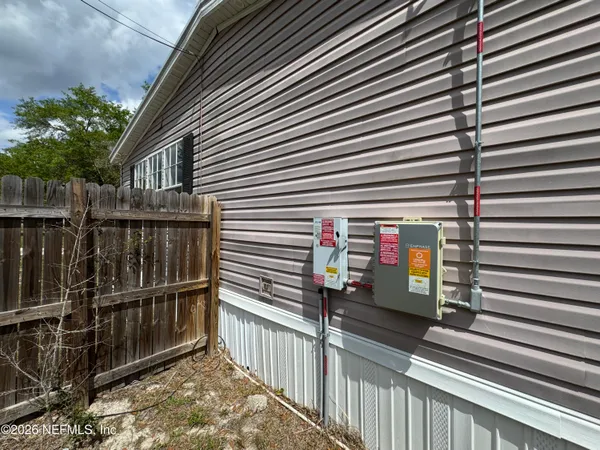 $290,000 | 4579 Johns Cemetery Road, Middleburg, FL 32068