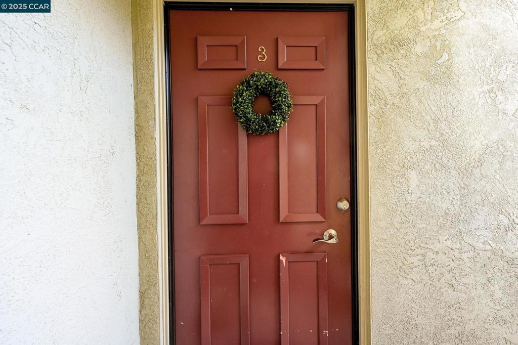 2560 Walnut Boulevard Walnut Creek, CA 94596 - Photo 29 of 29 a view of a entryway