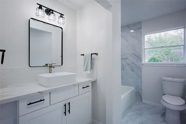 $379,000 | 1719 Wagon Gap Trail, Houston, TX 77090