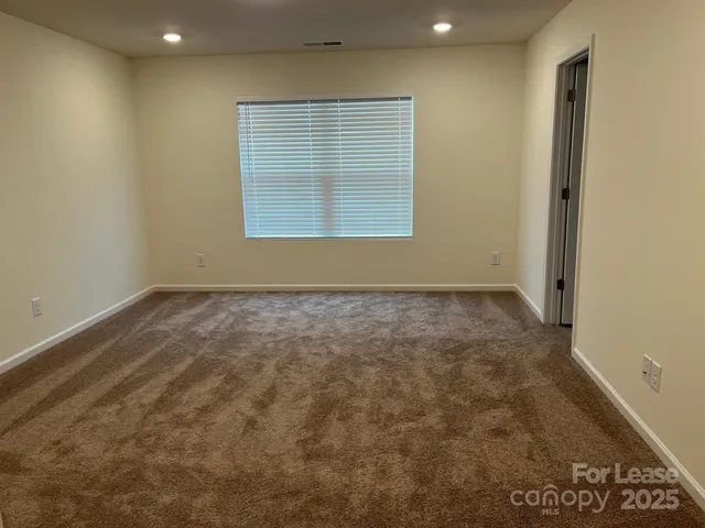 $2,250 | 8104 Ramsburg Drive, Charlotte, NC 28269