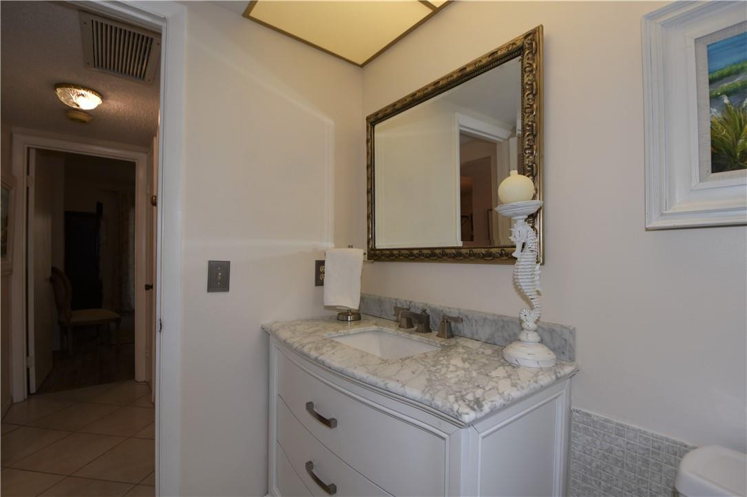 6731 Cypress Road, Unit 202 Plantation, FL 33317 - Photo 25 of 34 Photo 25