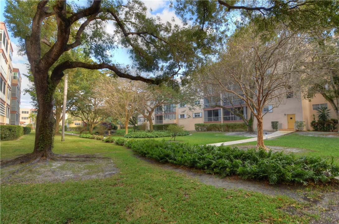 6731 Cypress Road, Unit 202 Plantation, FL 33317 - Photo 26 of 34 Photo 26