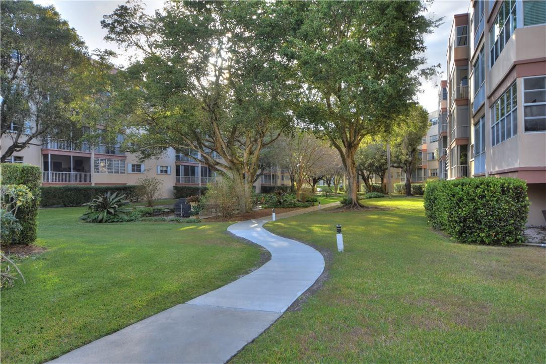 6731 Cypress Road, Unit 202 Plantation, FL 33317 - Photo 27 of 34 Photo 27