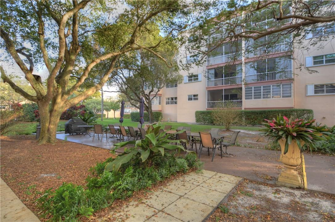 6731 Cypress Road, Unit 202 Plantation, FL 33317 - Photo 28 of 34 Photo 28
