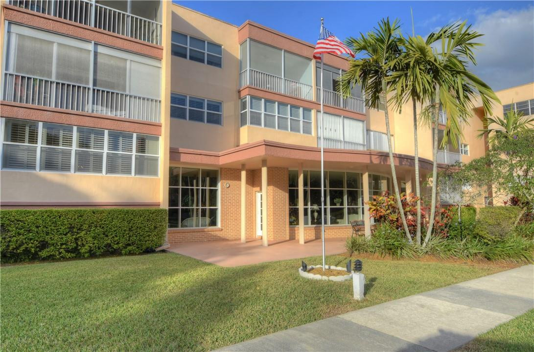 6731 Cypress Road, Unit 202 Plantation, FL 33317 - Photo 30 of 34 Photo 30