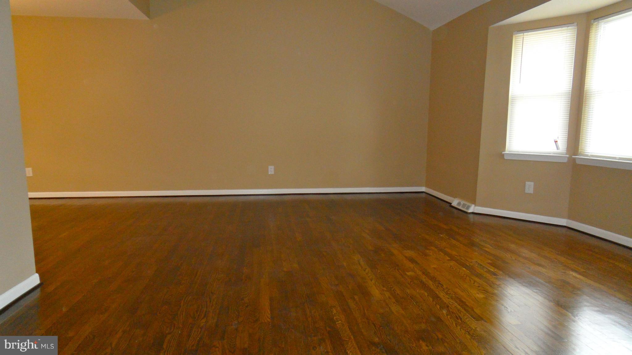 3625 Templar Road Randallstown, MD 21133 - Photo 2 of 28 Living Room
