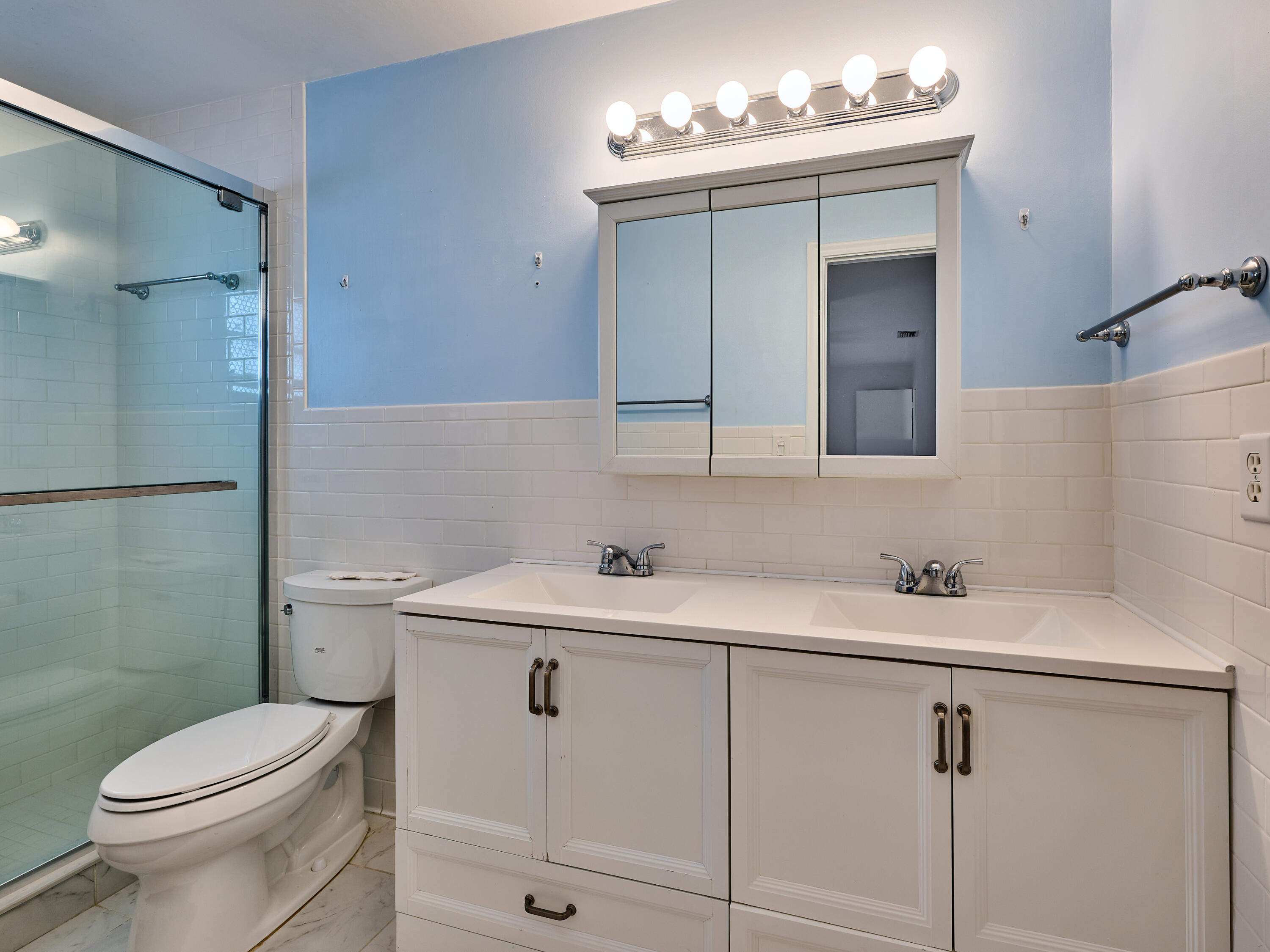 1710 Southwest 22nd Street Boynton Beach, FL 33426 - Photo 27 of 81 Primary Bathroom