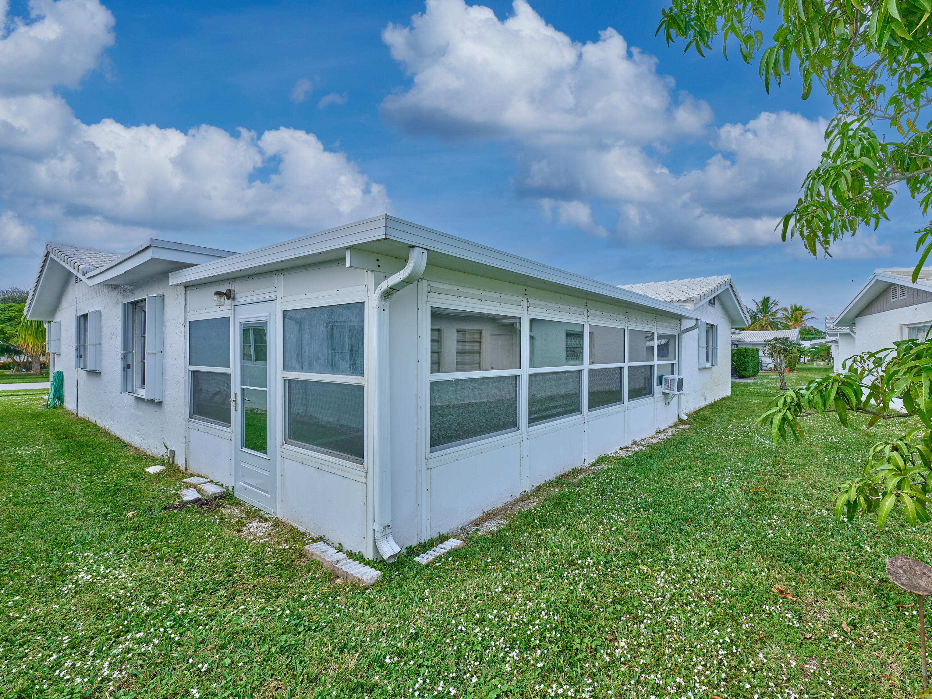 1710 Southwest 22nd Street Boynton Beach, FL 33426 - Photo 9 of 81 SE corner