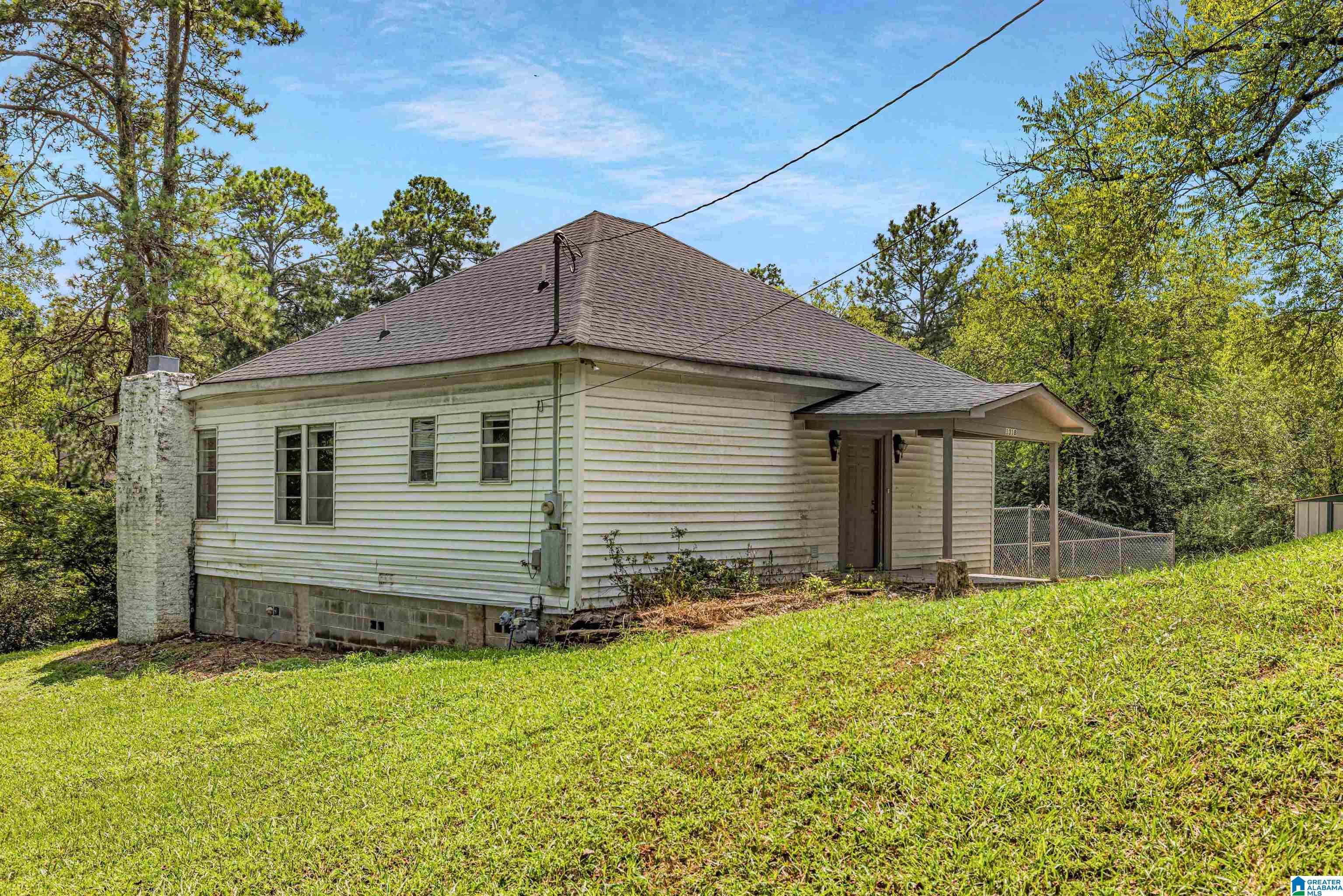 1318 Colgate Road Moody, AL 35004 - Photo 2 of 31