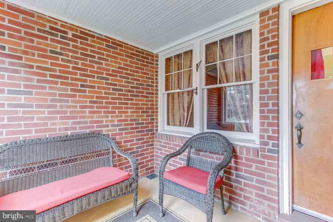 356 Edgehill Road York, PA 17403 - Photo 3 of 25