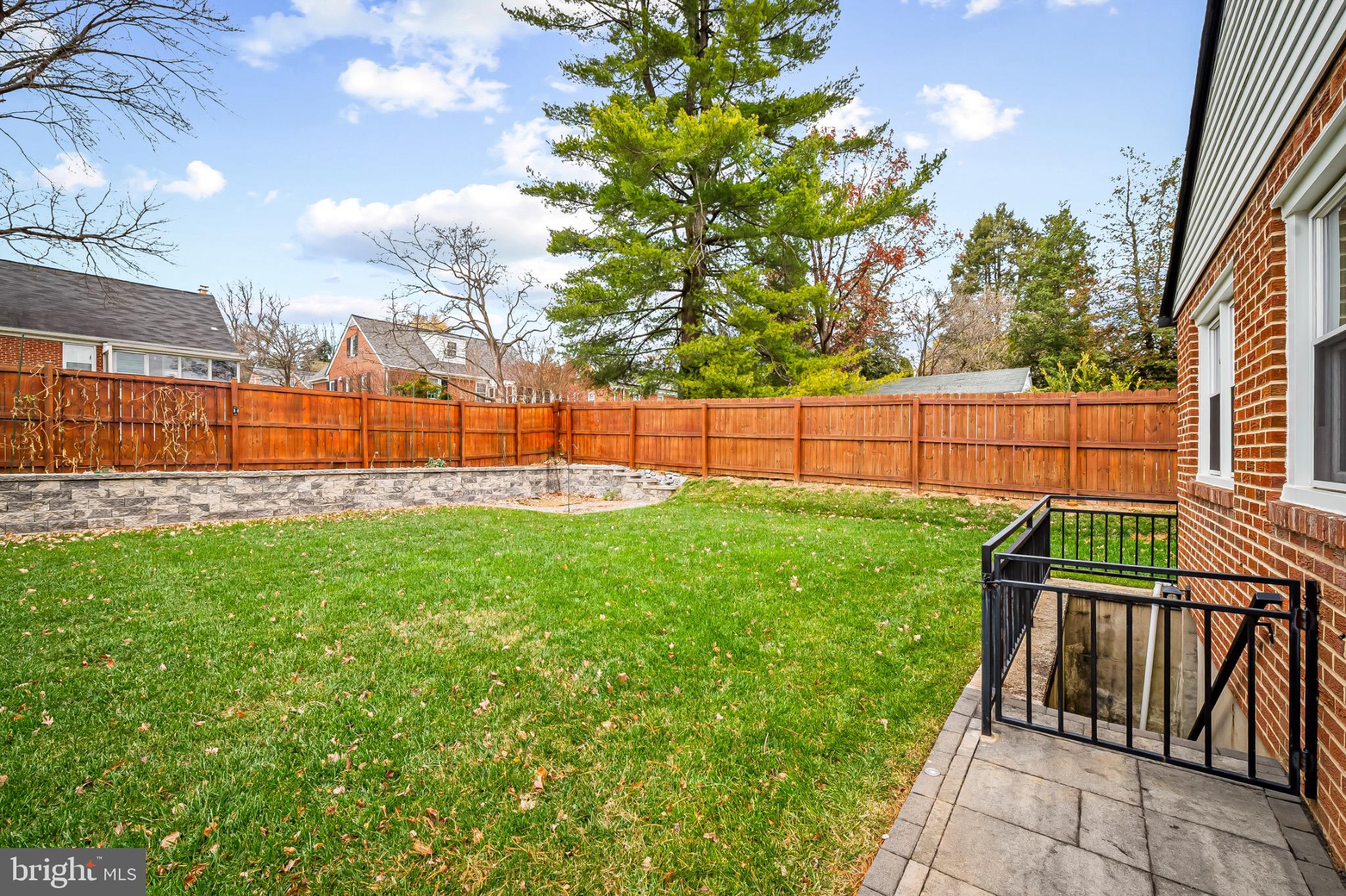 312 Waveland Road Catonsville, MD 21228 - Photo 36 of 40 a view of a backyard with a garden