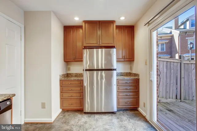 a view of walk in closet with furniture