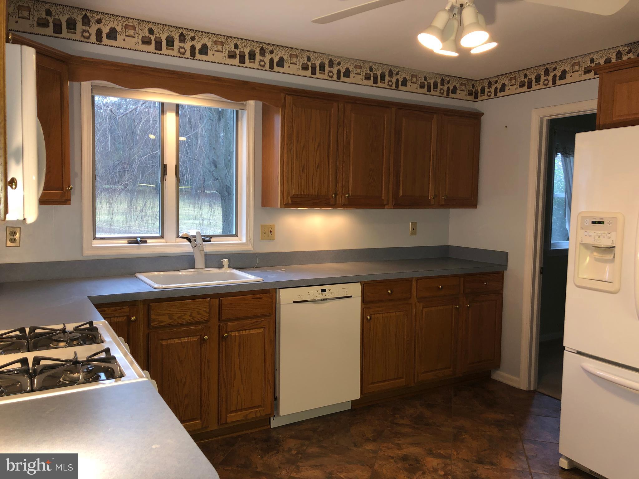 1405 South Bailey Road Coatesville, PA 19320 - Photo 8 of 28 Gallery Image 8