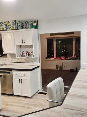 $279,000 | 41357 Estate Drive, Sterling Heights, MI 48313