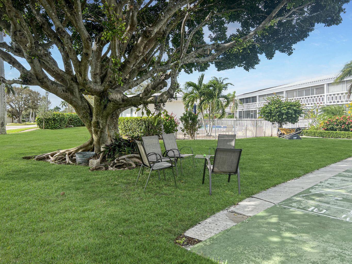 331 Tequesta Drive, Unit 216 Tequesta, FL 33469 - Photo 18 of 37 17- 331 Tequesta Dr 216