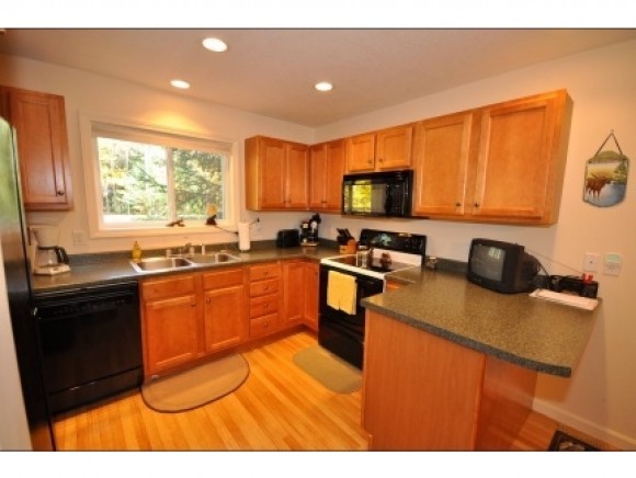 59 Near Ledge Road, Unit 15 North Conway, NH 03860 - Photo 3 of 26 Gallery Image 3