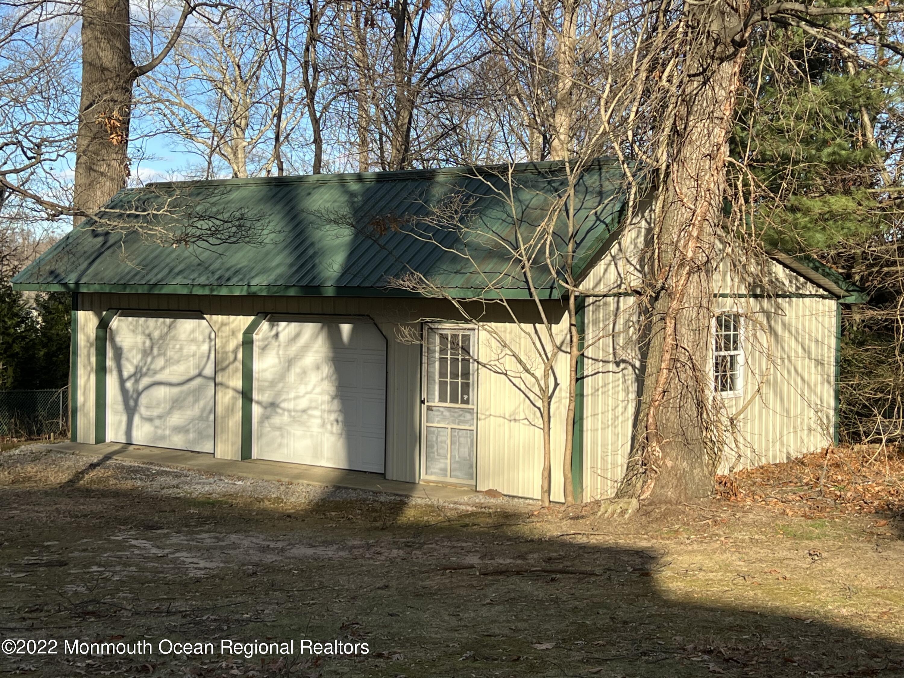 6 Rosedale Terrace Holmdel, NJ 07733 - Photo 14 of 33 Barn