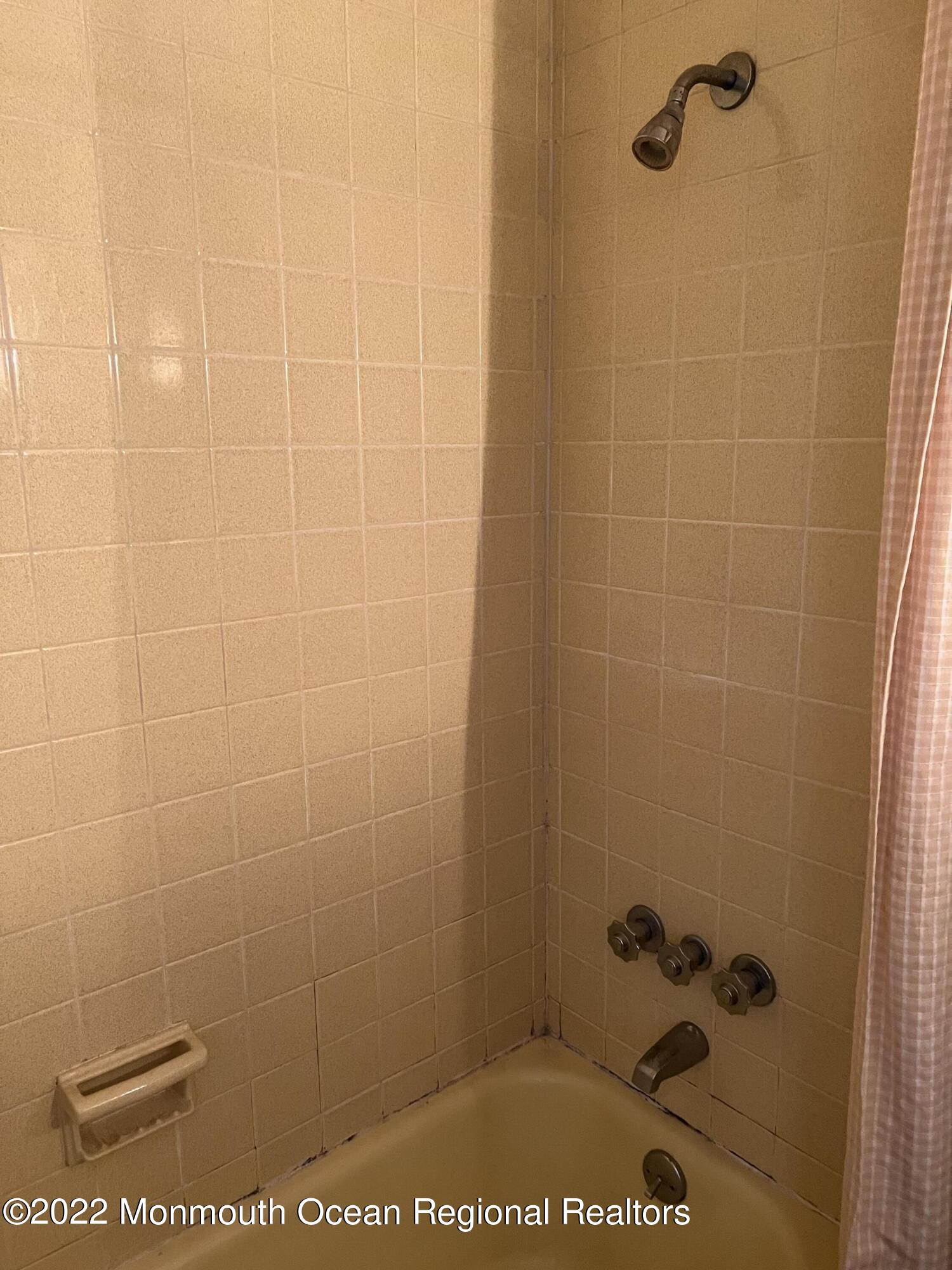 6 Rosedale Terrace Holmdel, NJ 07733 - Photo 30 of 33 Bathroom