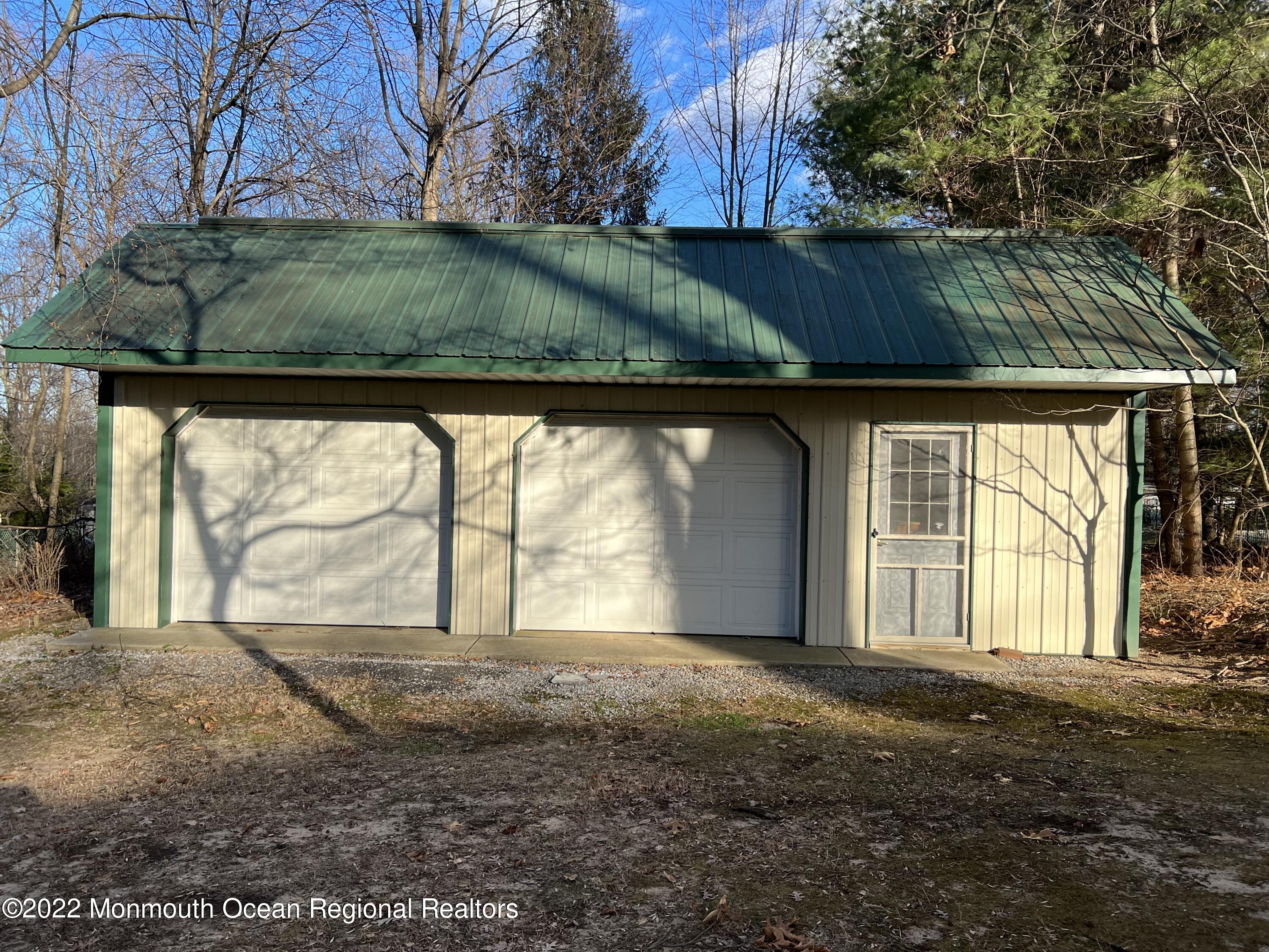 6 Rosedale Terrace Holmdel, NJ 07733 - Photo 3 of 33 Barn