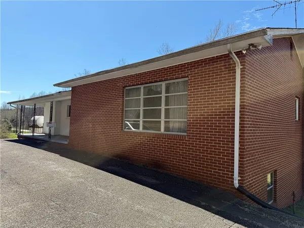 $425,000 | 6222 West Pine Street, Mount Airy, NC 27030