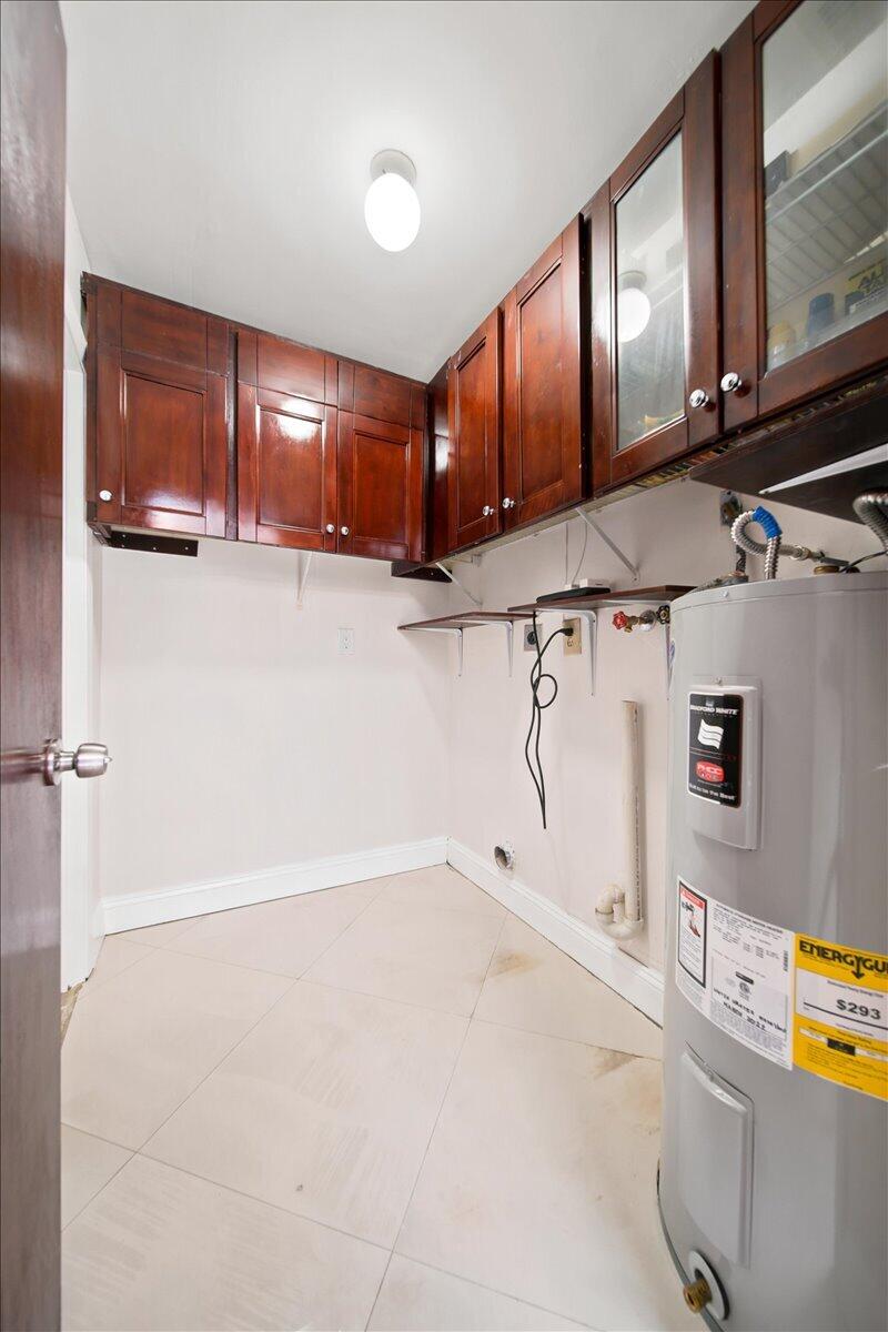 20009 Northwest 66th Place Hialeah, FL 33015 - Photo 29 of 33 a view of a storage & utility room