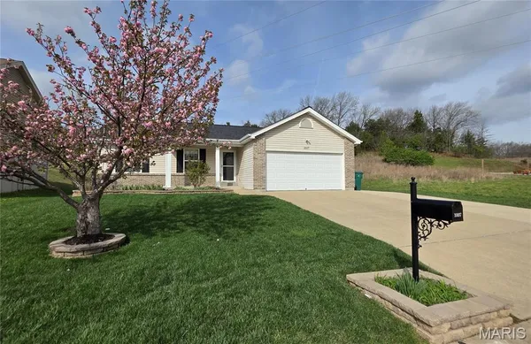 $315,000 | 1007 San Luis Drive, Fenton, MO 63026