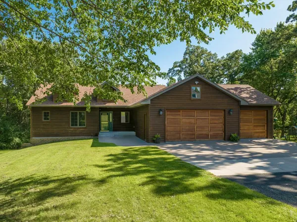 $499,900 | 1408 10th Street Northeast, Sauk Rapids, MN 56379