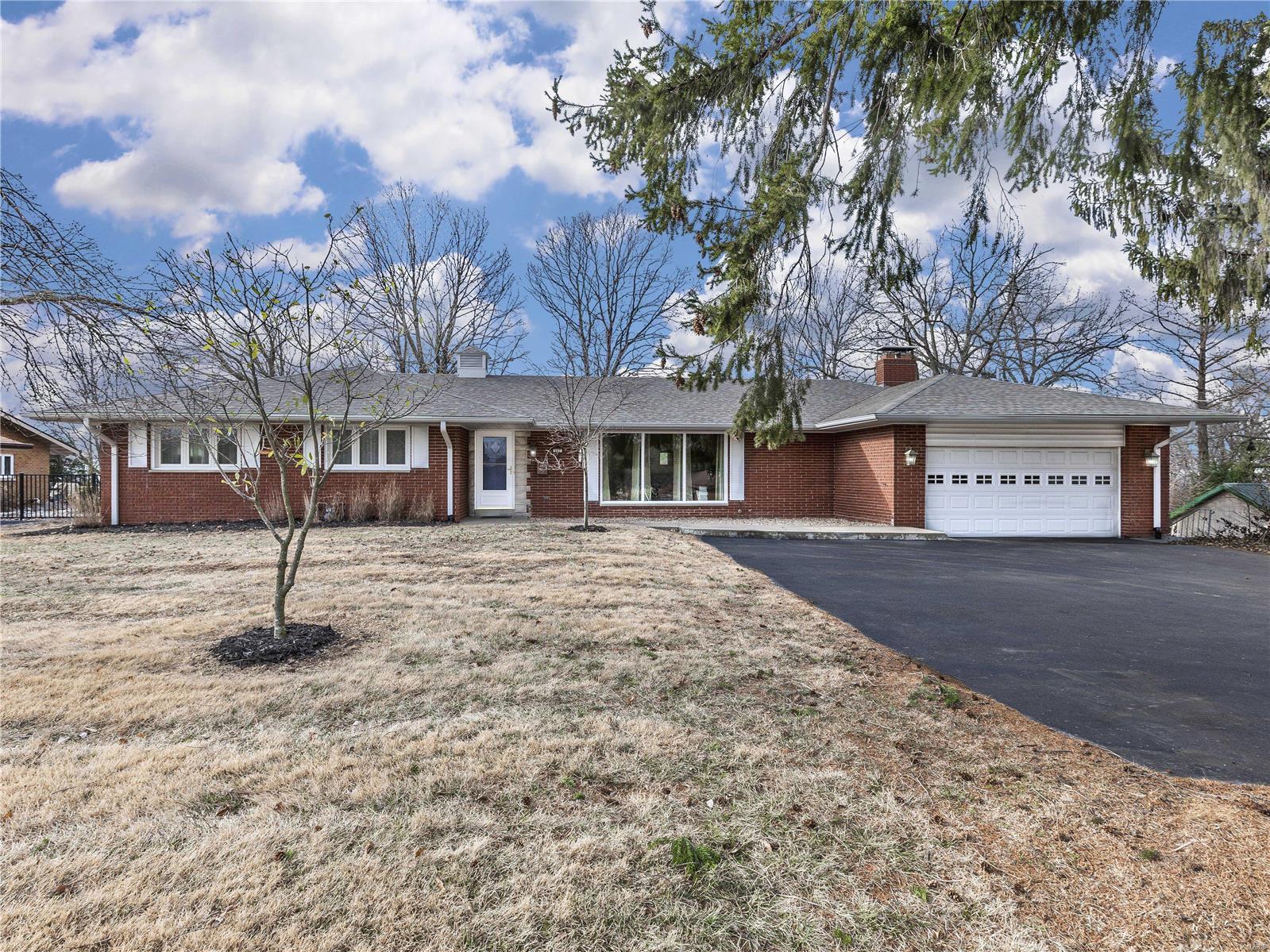 507 Ridgemont Road Collinsville, IL 62234 - Photo 1 of 43 Gallery Image 1