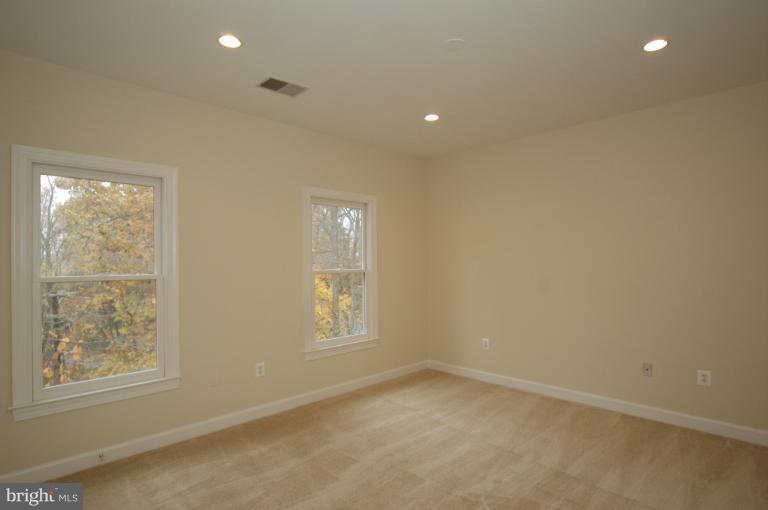 5400 Mohican Road Bethesda, MD 20816 - Photo 24 of 30 Bedroom