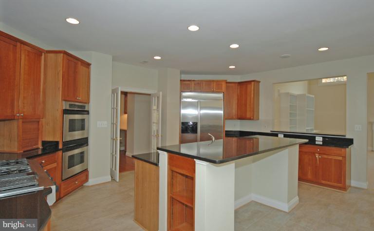 5400 Mohican Road Bethesda, MD 20816 - Photo 27 of 30 Kitchen