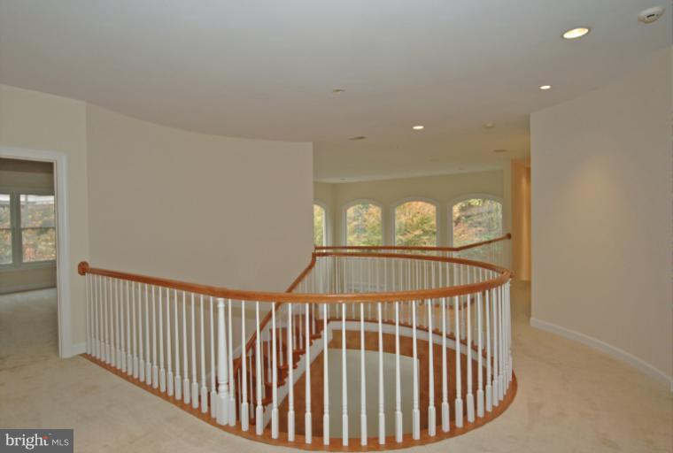 5400 Mohican Road Bethesda, MD 20816 - Photo 6 of 30 Hallway