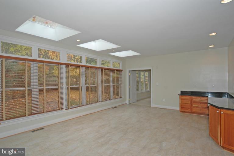 5400 Mohican Road Bethesda, MD 20816 - Photo 7 of 30 Kitchen