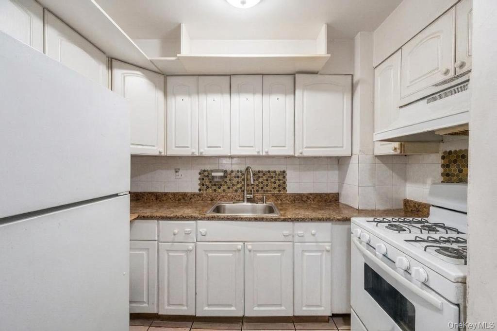 159-44 Normal Road Queens, NY 11432 - Photo 29 of 31