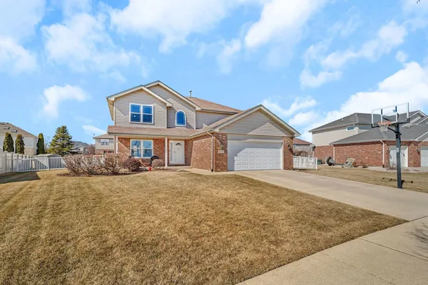 $460,000 | 24450 Arrowhead Drive, Manhattan, IL 60442