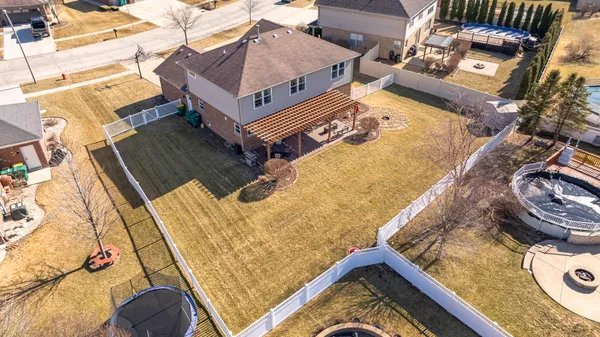 $460,000 | 24450 Arrowhead Drive, Manhattan, IL 60442