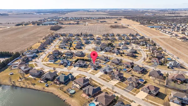 $460,000 | 24450 Arrowhead Drive, Manhattan, IL 60442