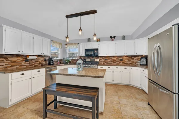 $460,000 | 24450 Arrowhead Drive, Manhattan, IL 60442