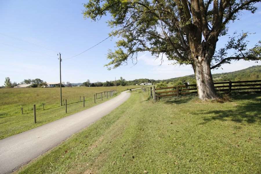 450 Fulkerson Road Horse Cave, KY 42749 - Photo 5 of 20 Gallery Image 5
