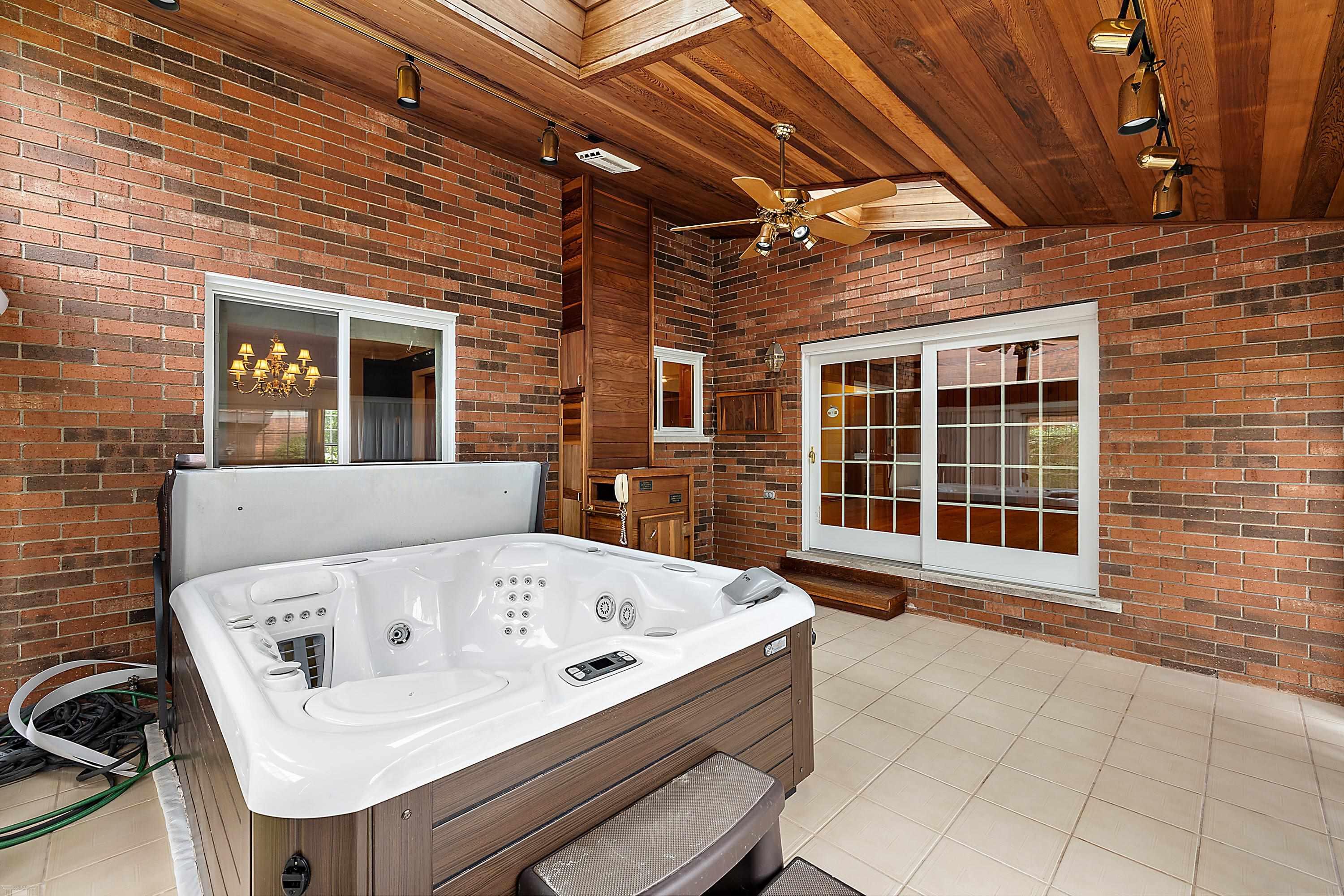 656 Canterbury Road Grosse Pointe Woods, MI 48236 - Photo 29 of 77