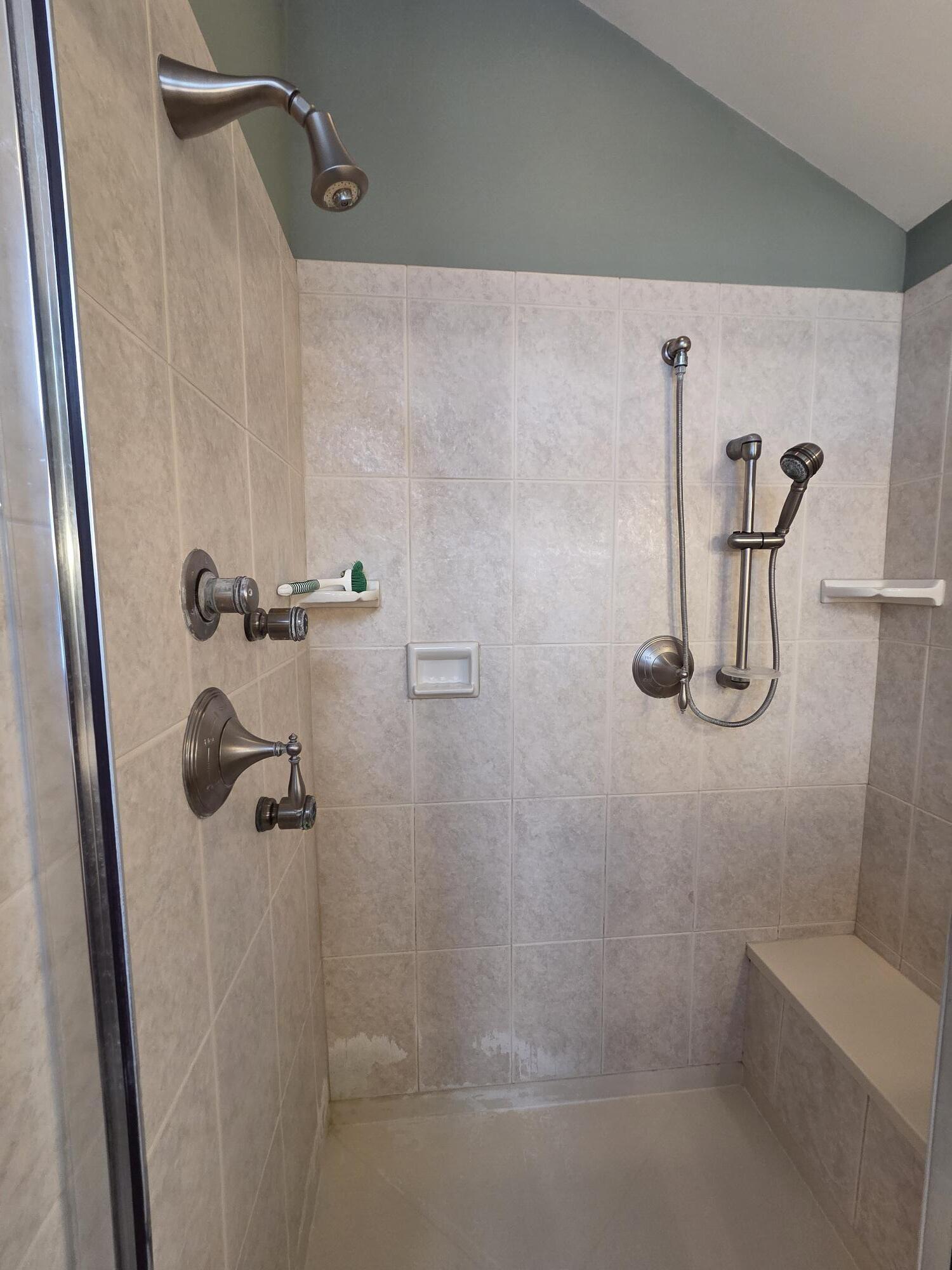 W225S4375 Guthrie Road Waukesha, WI 53189 - Photo 20 of 42 20260122_162821