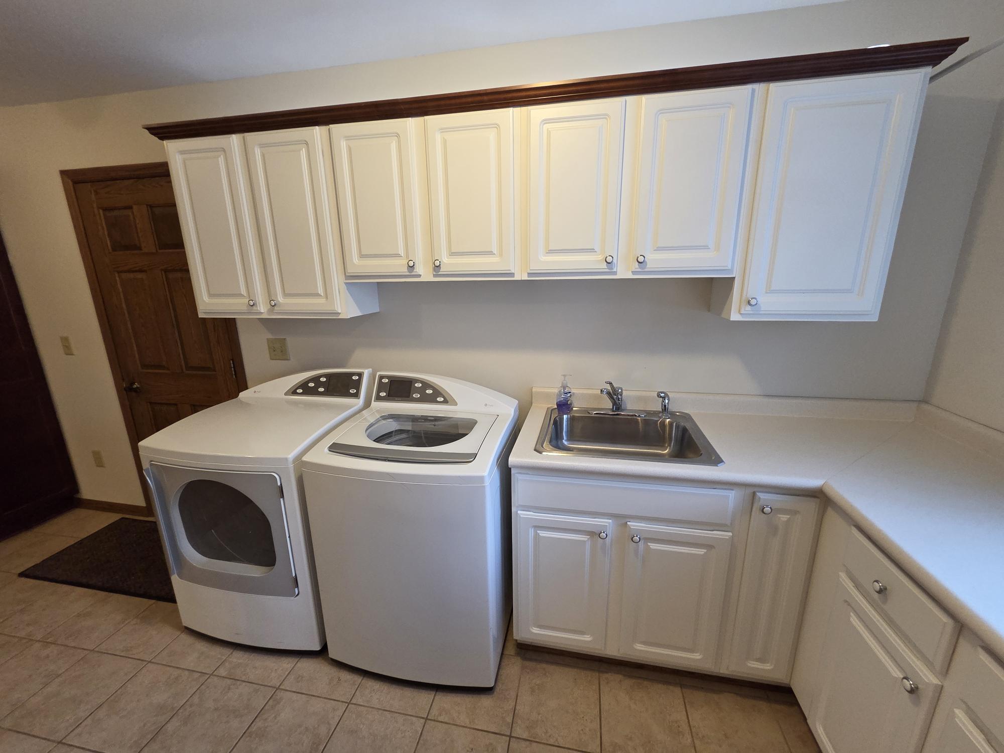 W225S4375 Guthrie Road Waukesha, WI 53189 - Photo 24 of 42 20260122_162340