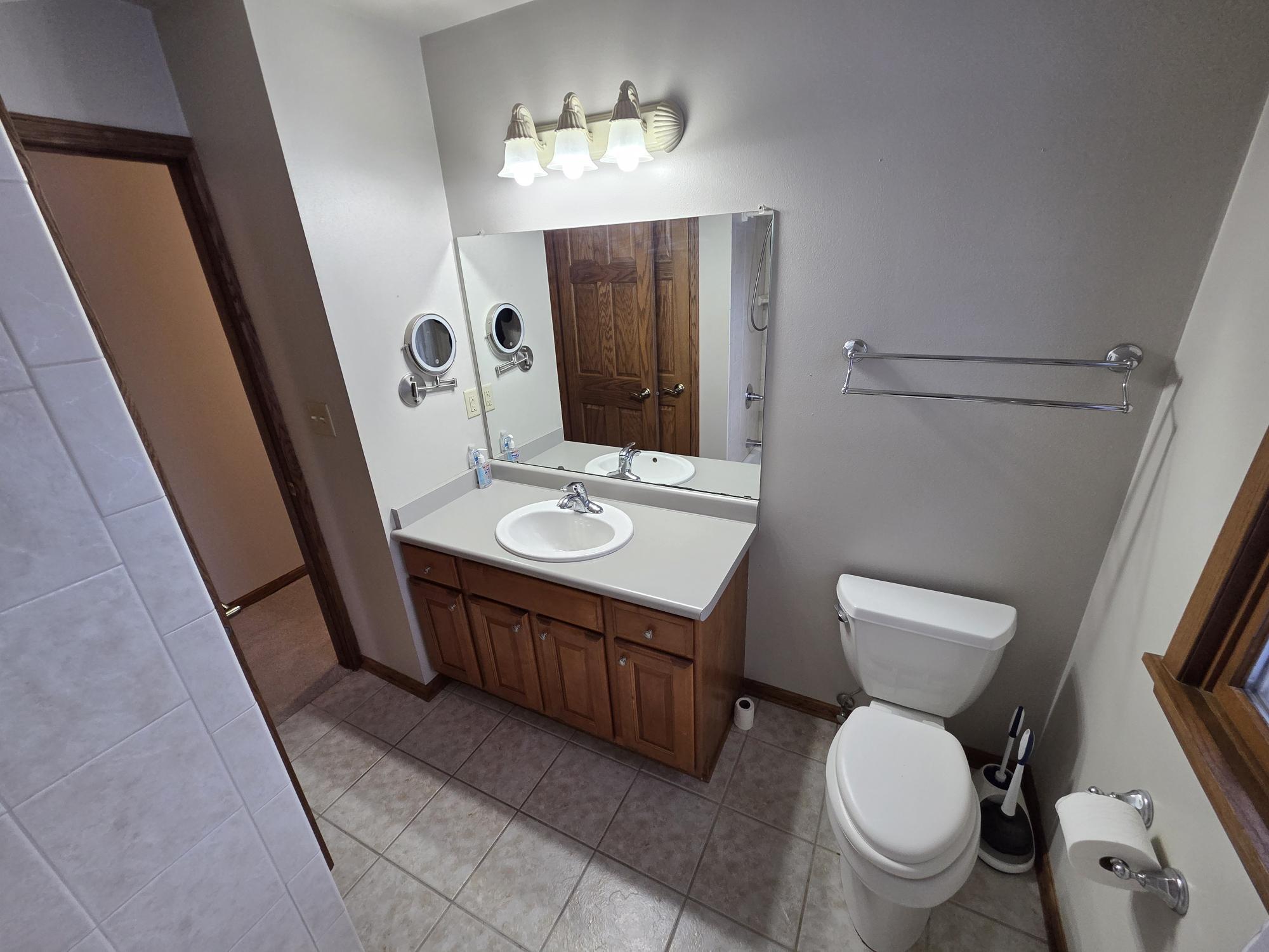 W225S4375 Guthrie Road Waukesha, WI 53189 - Photo 27 of 42 20260122_162949