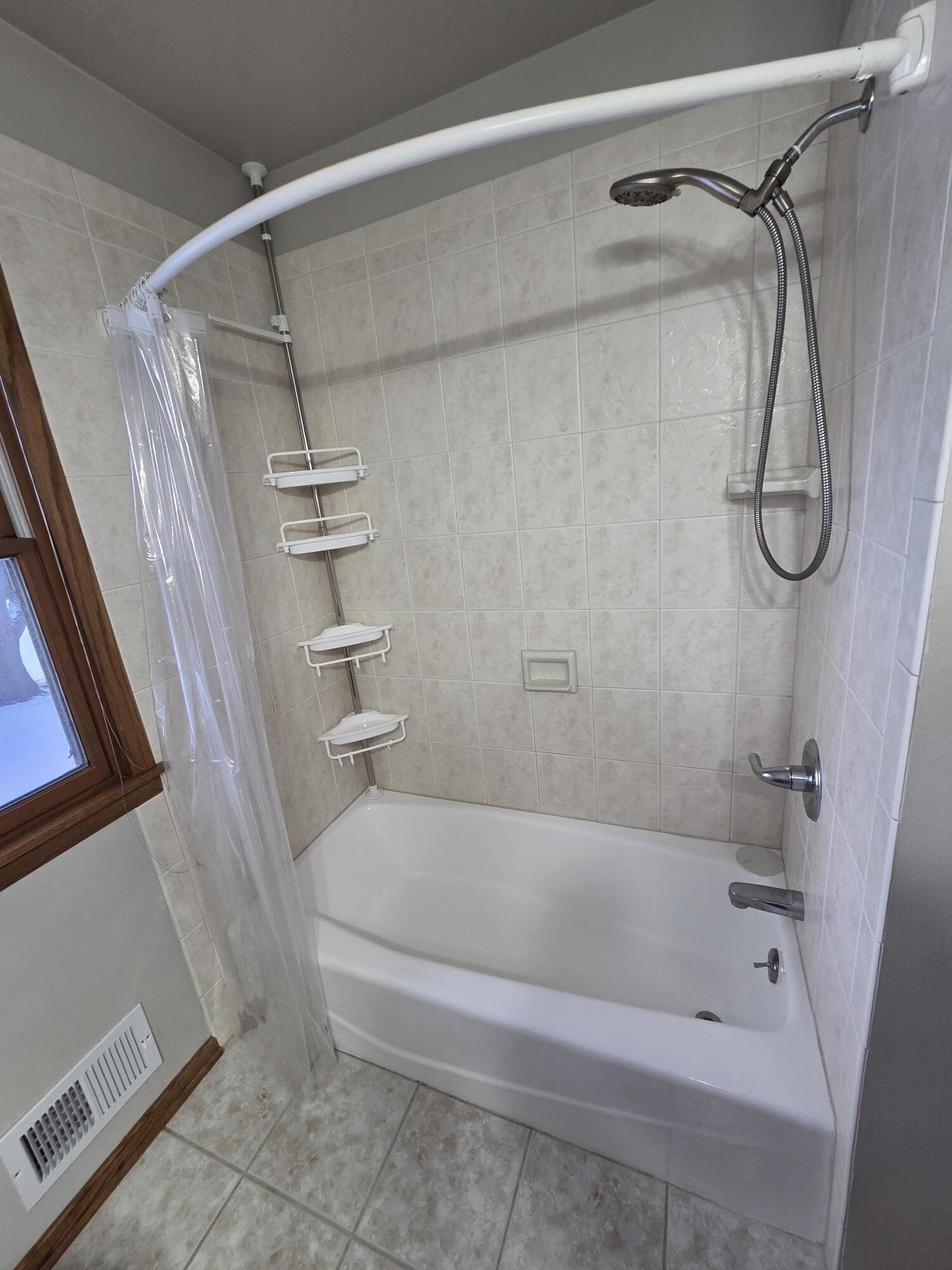 W225S4375 Guthrie Road Waukesha, WI 53189 - Photo 28 of 42 20260122_162939