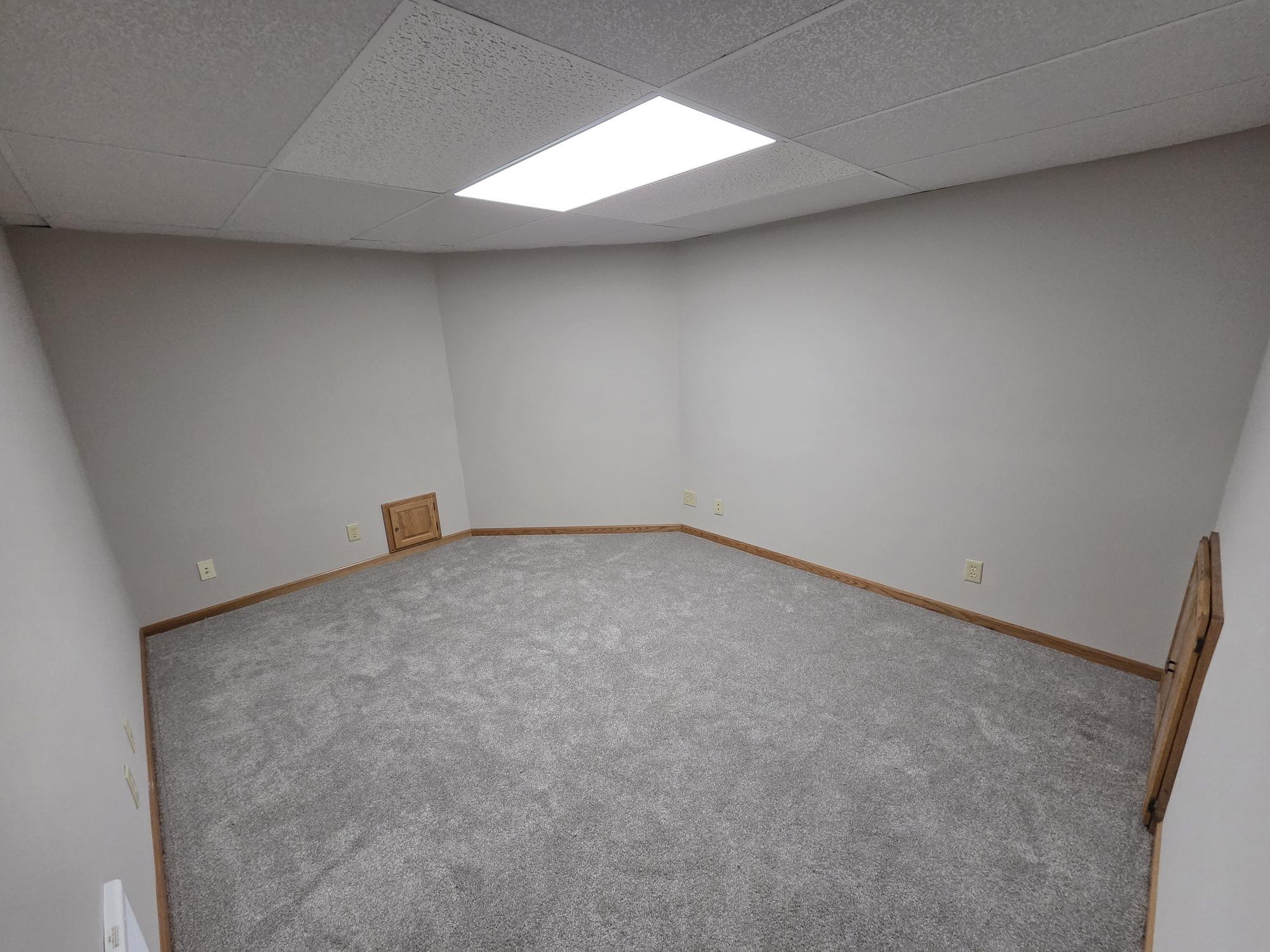 W225S4375 Guthrie Road Waukesha, WI 53189 - Photo 32 of 42 20260122_162546