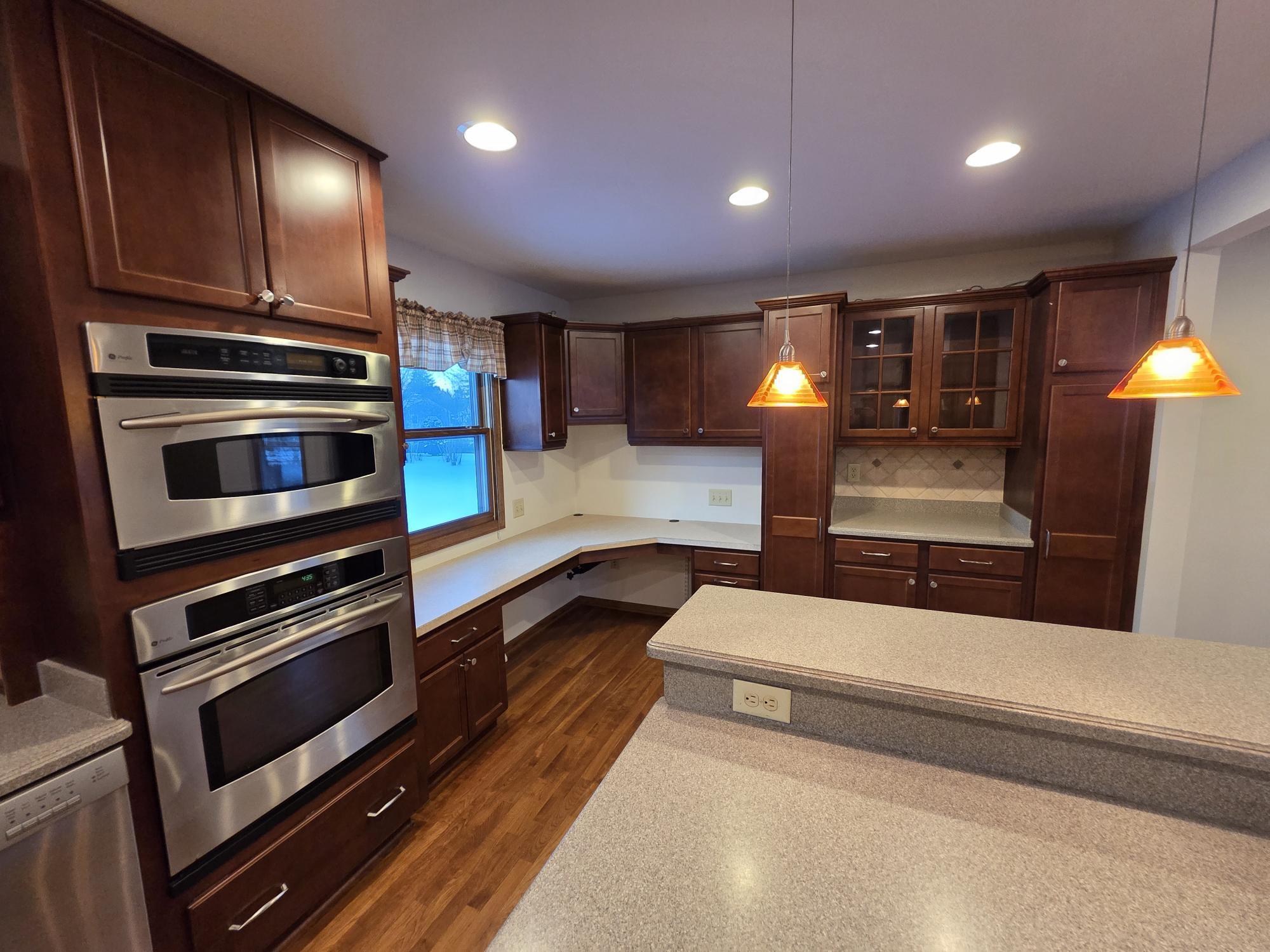 W225S4375 Guthrie Road Waukesha, WI 53189 - Photo 8 of 42 20260122_163550