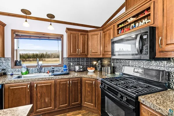 $400,000 | 3647 County Road 103, Barnum, MN 55707