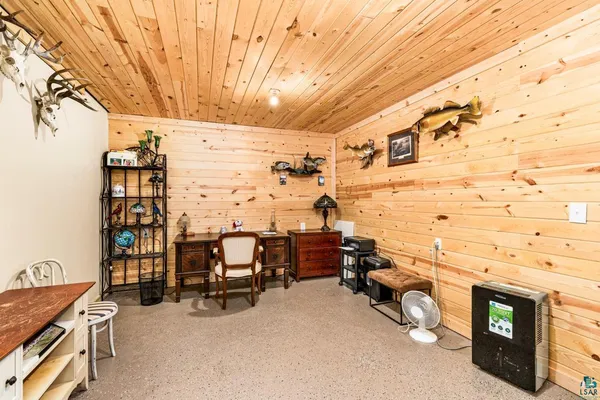 $400,000 | 3647 County Road 103, Barnum, MN 55707