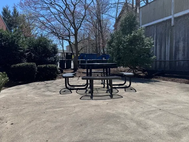 $2,100 | 4 Old Colony Lane, Unit 11, Arlington, MA 02476